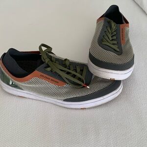 Men’s casual shoes
